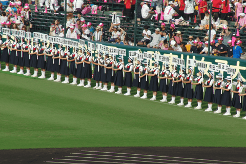 67回連続出場 なぜ 甲子園 開幕式のプラカード先導は特定の学校が務めているのか 週刊野球太郎